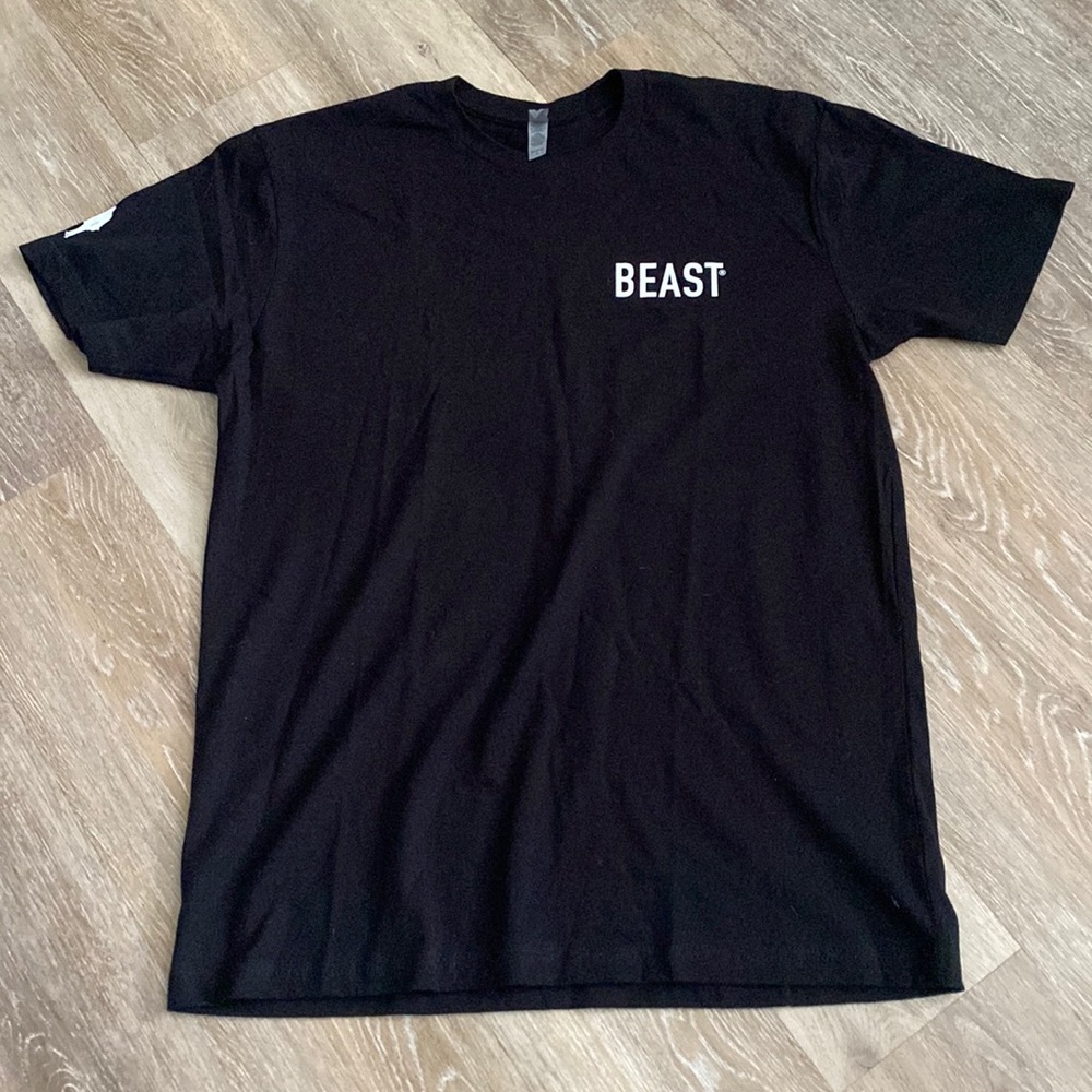 Next Level Black NWOT Beast Sasquatch Bigfoot 100% Cotton Graphic Tee Large L